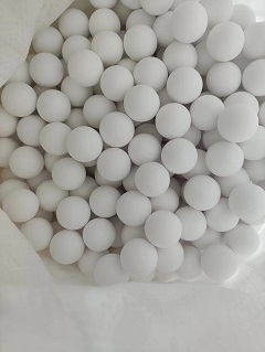 Alumina ceramic ball